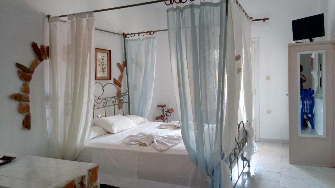 Angelika Aparthotel Alinda  Buitenkant foto